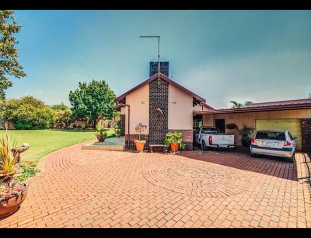 3 BEDROOM HOUSE FOR SALE IN MARLANDS
